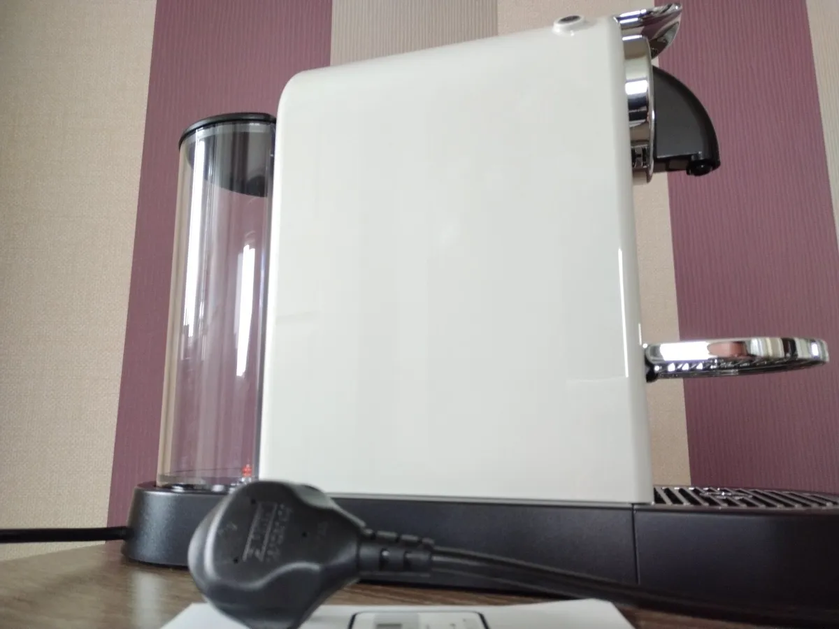 Nespresso CitiZ Coffee Machine €130 - Image 2