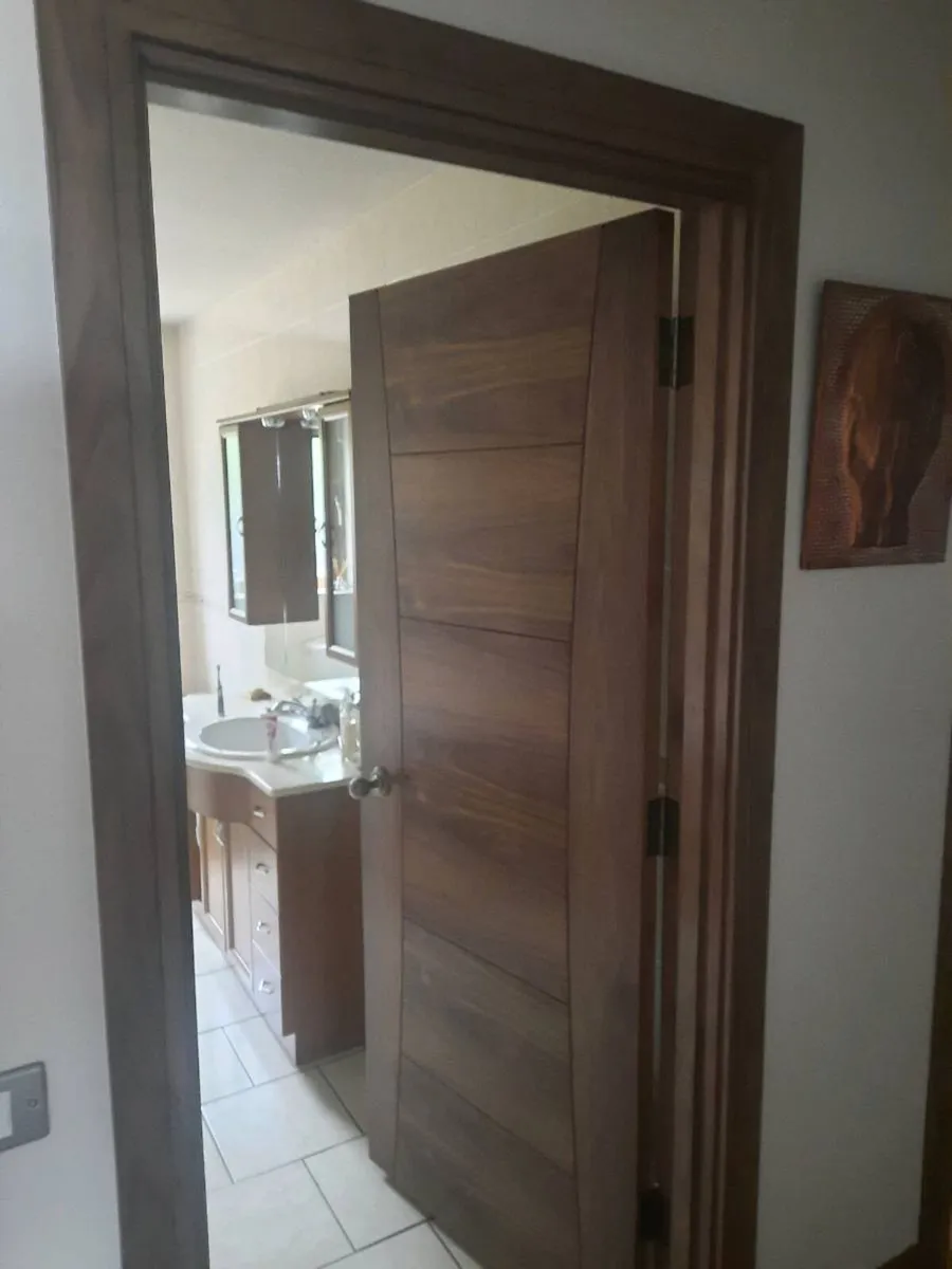 Deanta Walnut Hp18 fire door fd30 - Image 1