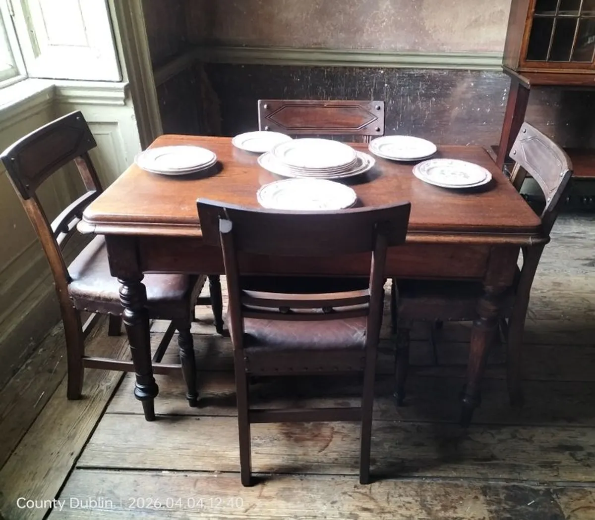 Victorian walnut Irish Strahan College Table - Image 3