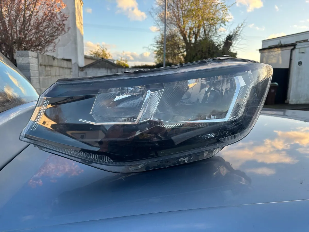 2020 VW caddy left hand headlamp - Image 1