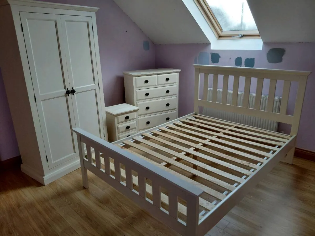 Bedroom furnature - Image 1