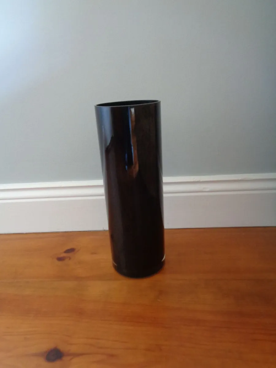 Black Glass Vase for Sale - Image 1