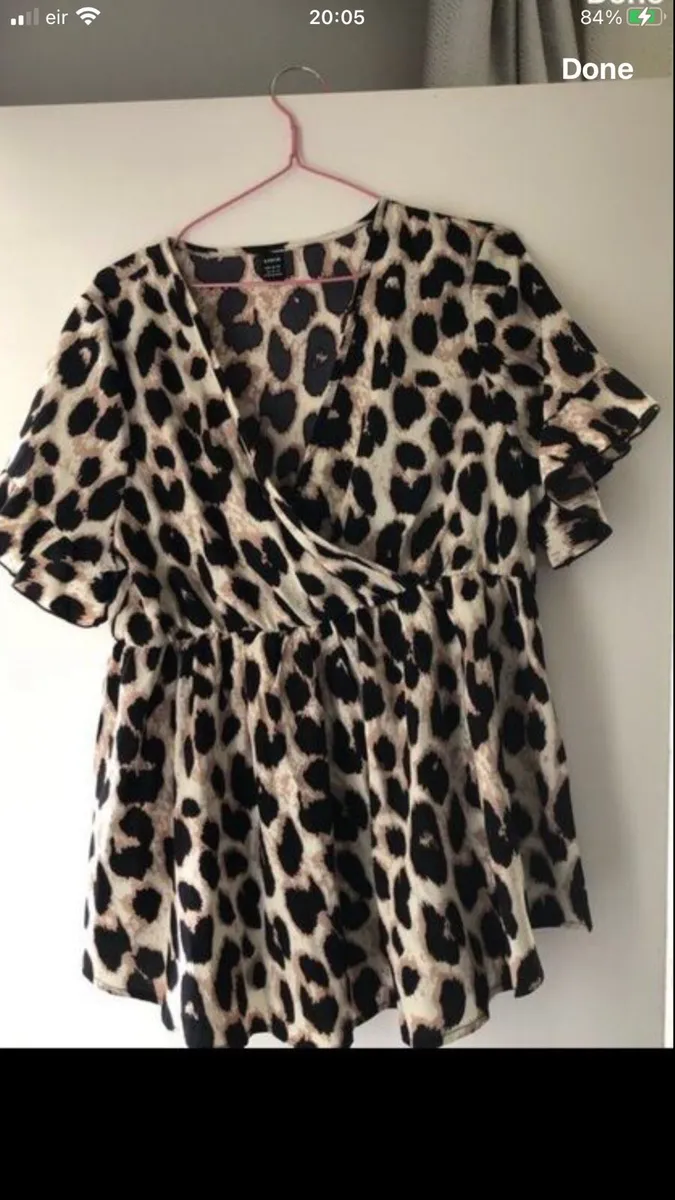 Ladies stunning top size XL €3 - Image 3