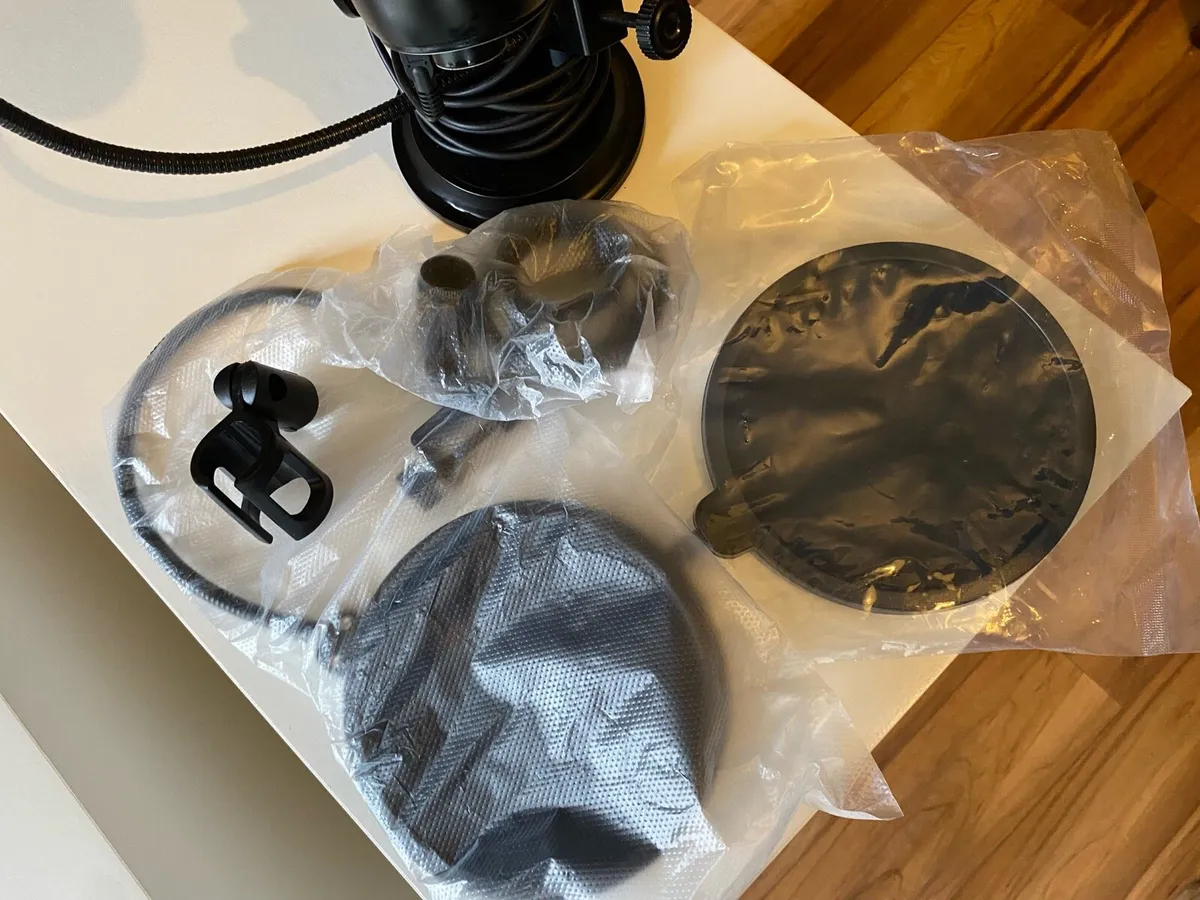 Logitech Blue Yeti USB Microphone - Image 2