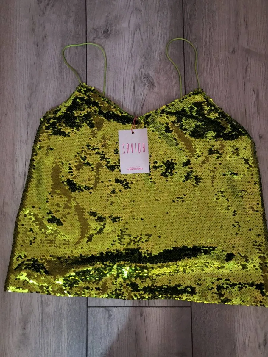 Top sparkly tops - Image 1