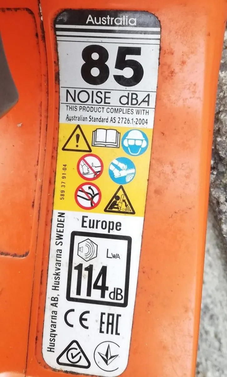 Husqvarna 435 X-TORQ Chainsaw - Image 2