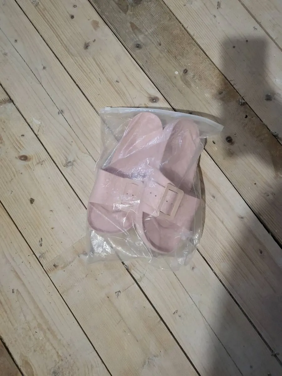 Flip flops - Image 1