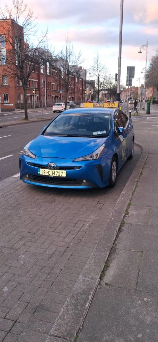 Taxi  rental - Image 1