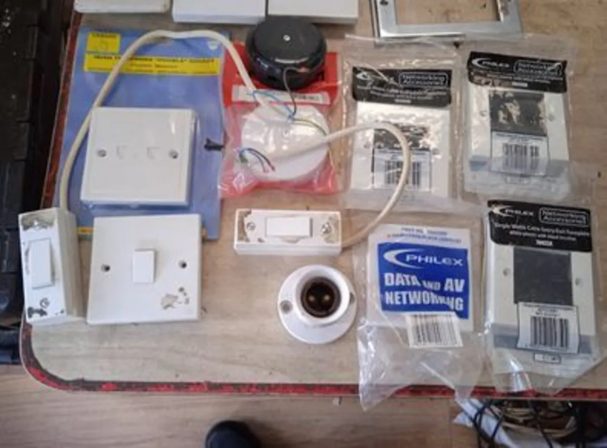 electrical sockets and other - Image 1