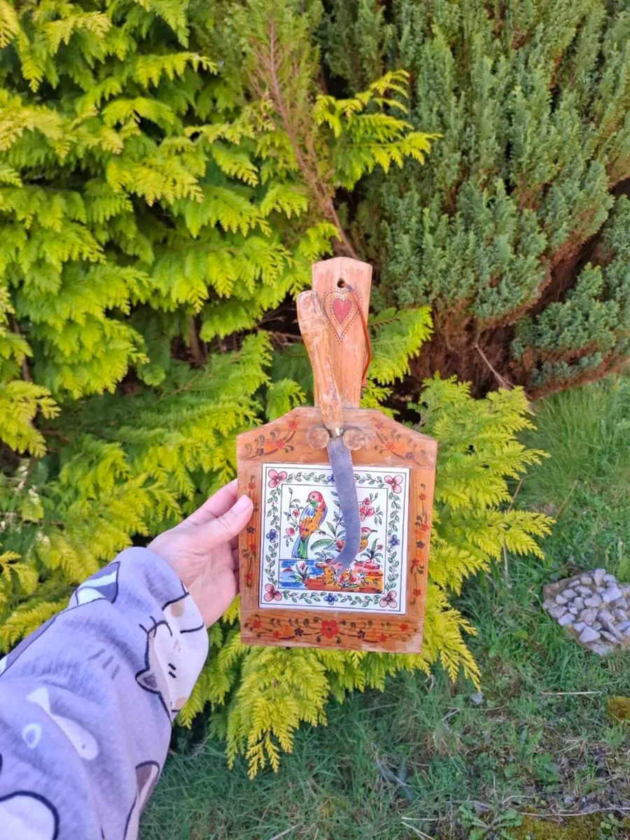 Ceramic chopping board