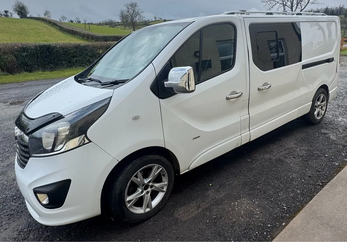 Vauxhall Vivaro crew - Image 2