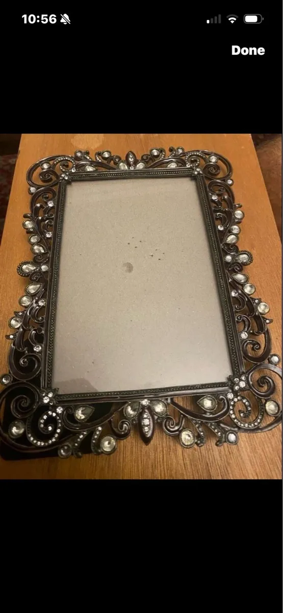 Diamond Surround Picture Frame - Image 3