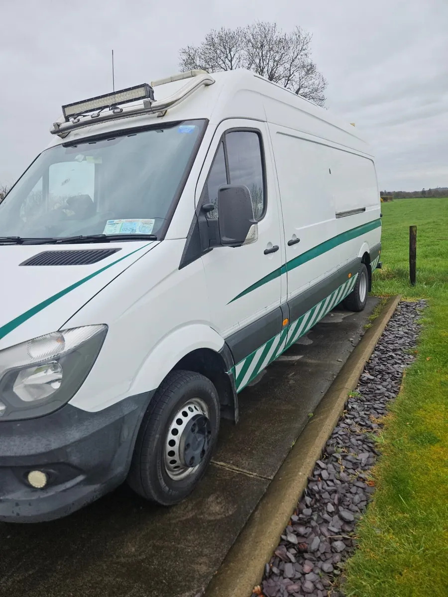 Twin wheel sprinter service van - Image 2