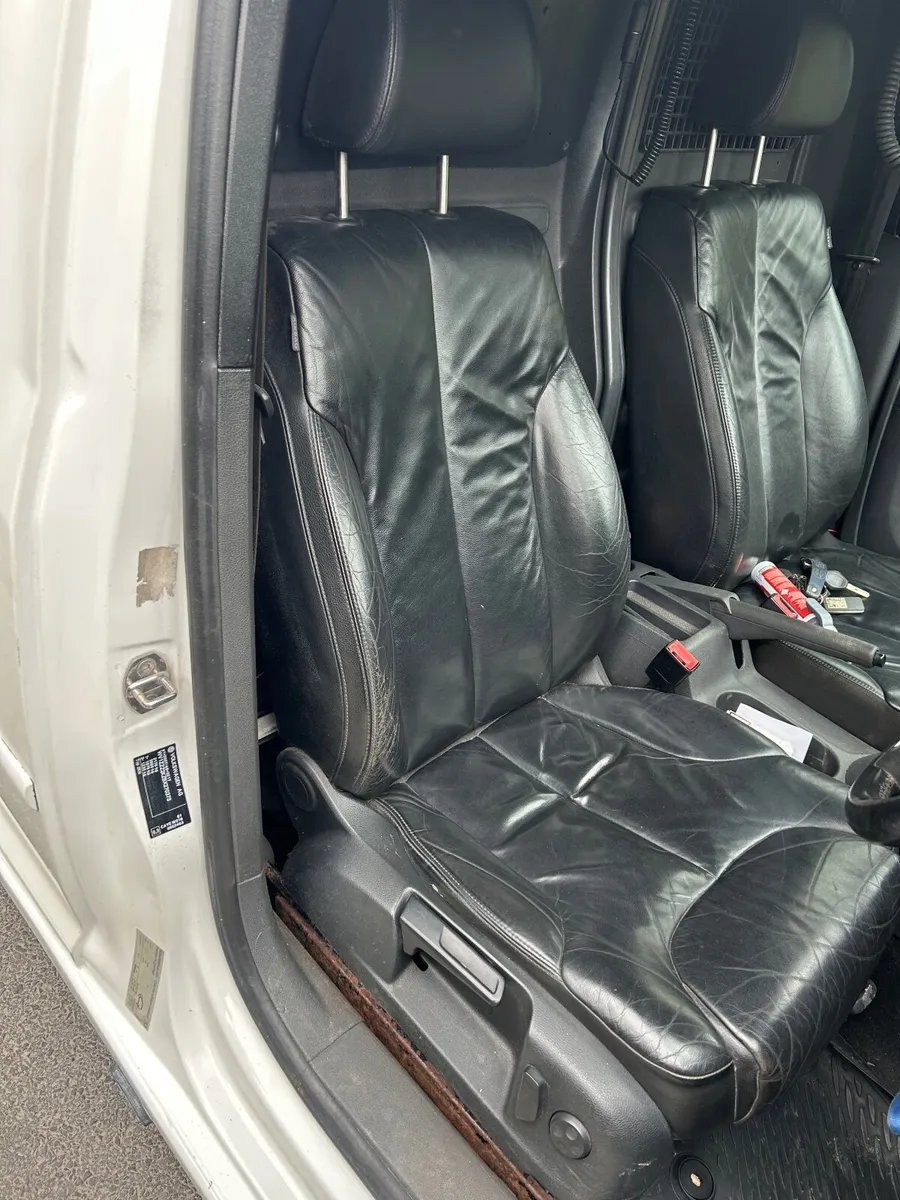 Volkswagen Caddy 2011 - Image 3