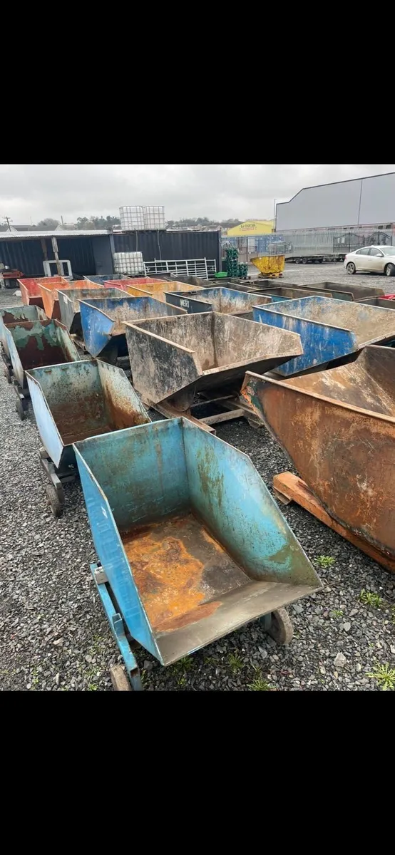 Tipping Skips - Image 2
