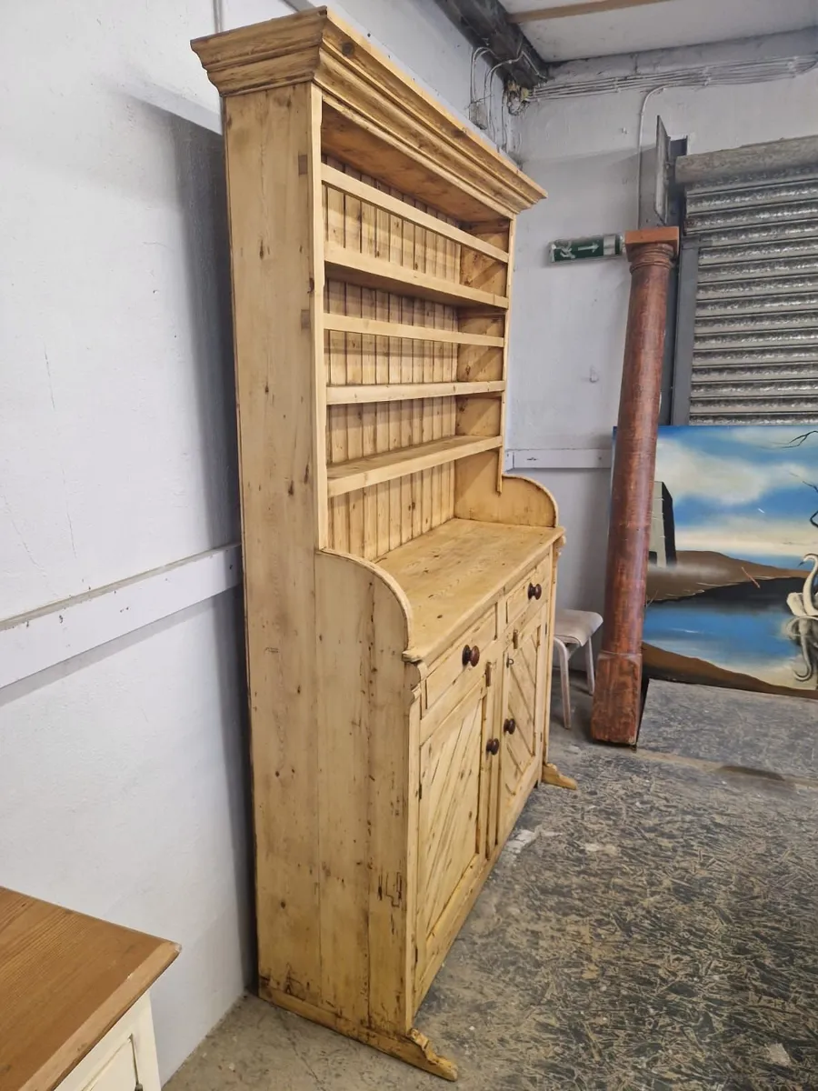 Mid 19th century Irish pine kitchen dresser - Image 3