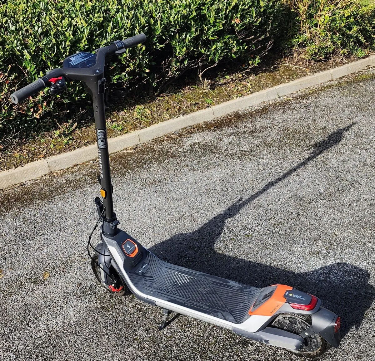 Segway P65E Electric Scooter – Excellent Condition - Image 4