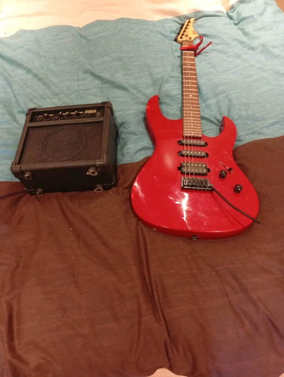 Electric guitar and amp - Image 1