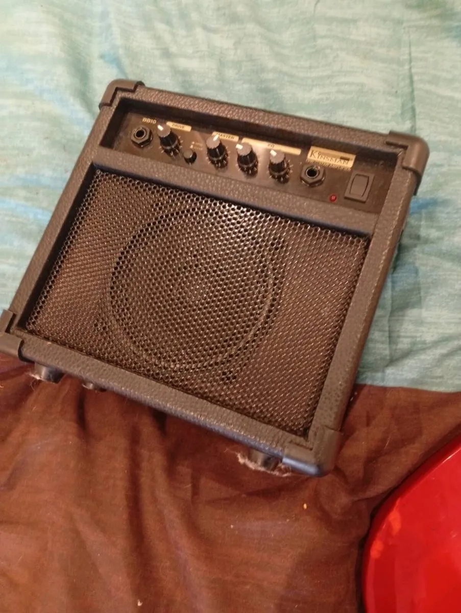 Electric guitar and amp - Image 3