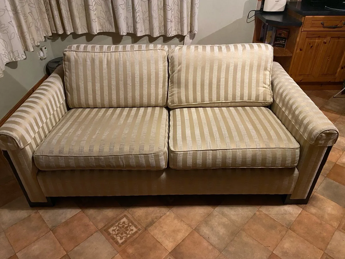 Large Three Seater Couch - Image 1