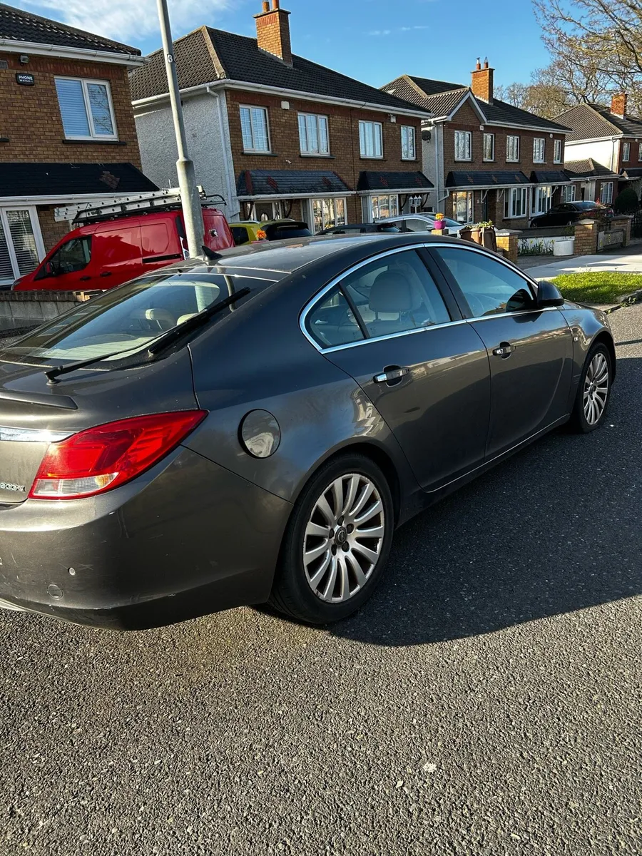 Opel insignia 2010 - Image 2