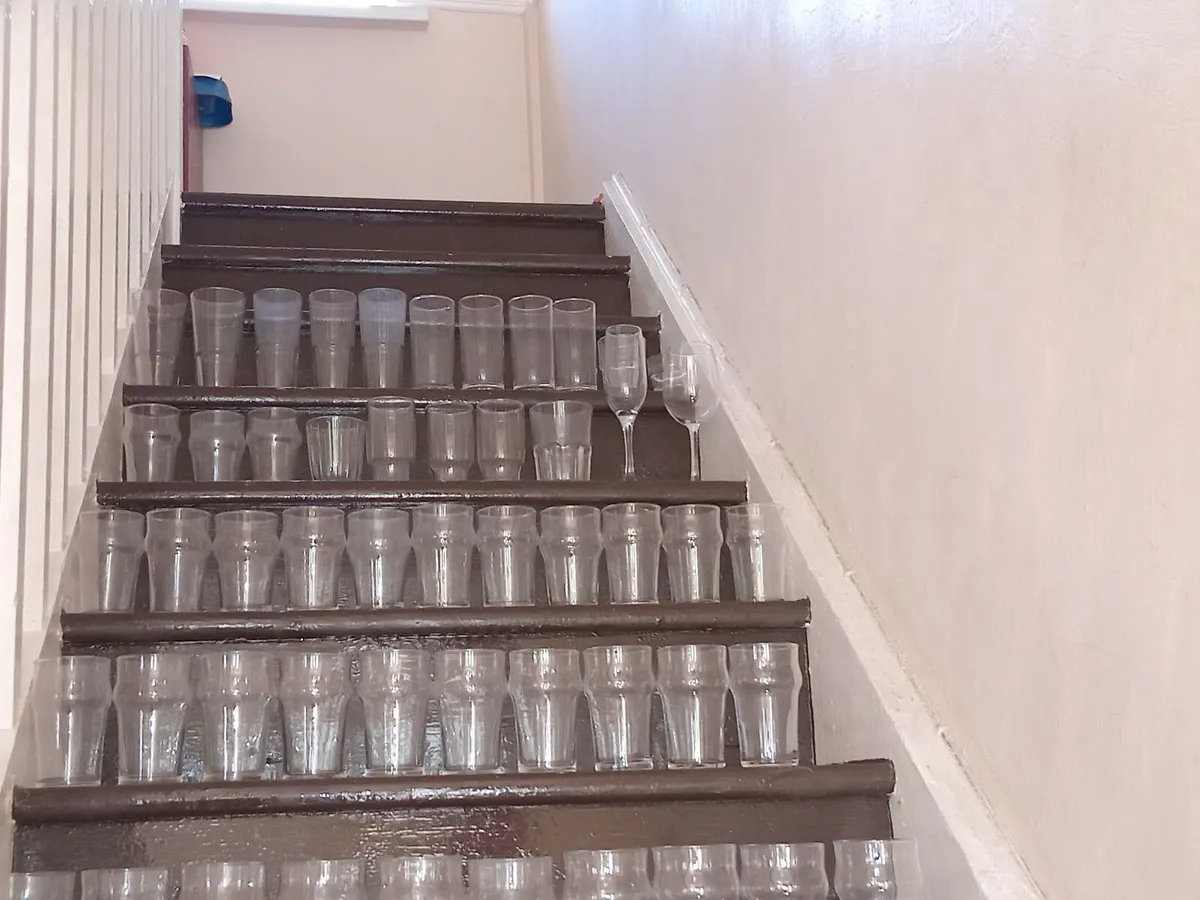 100 GLASSES - Image 2