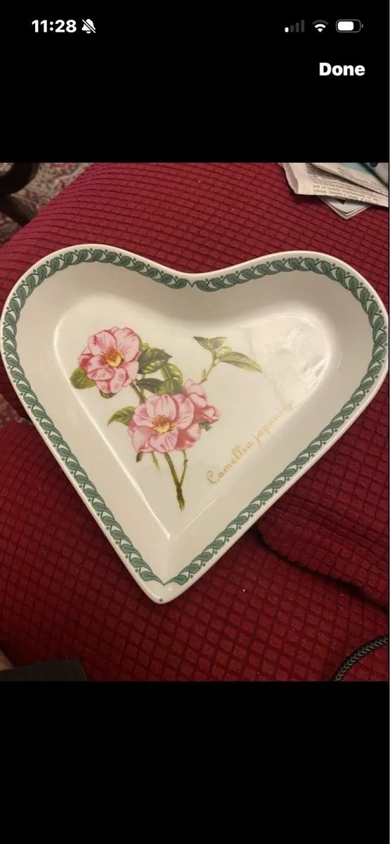 Heart Shaped Porcelain Dish - Image 1