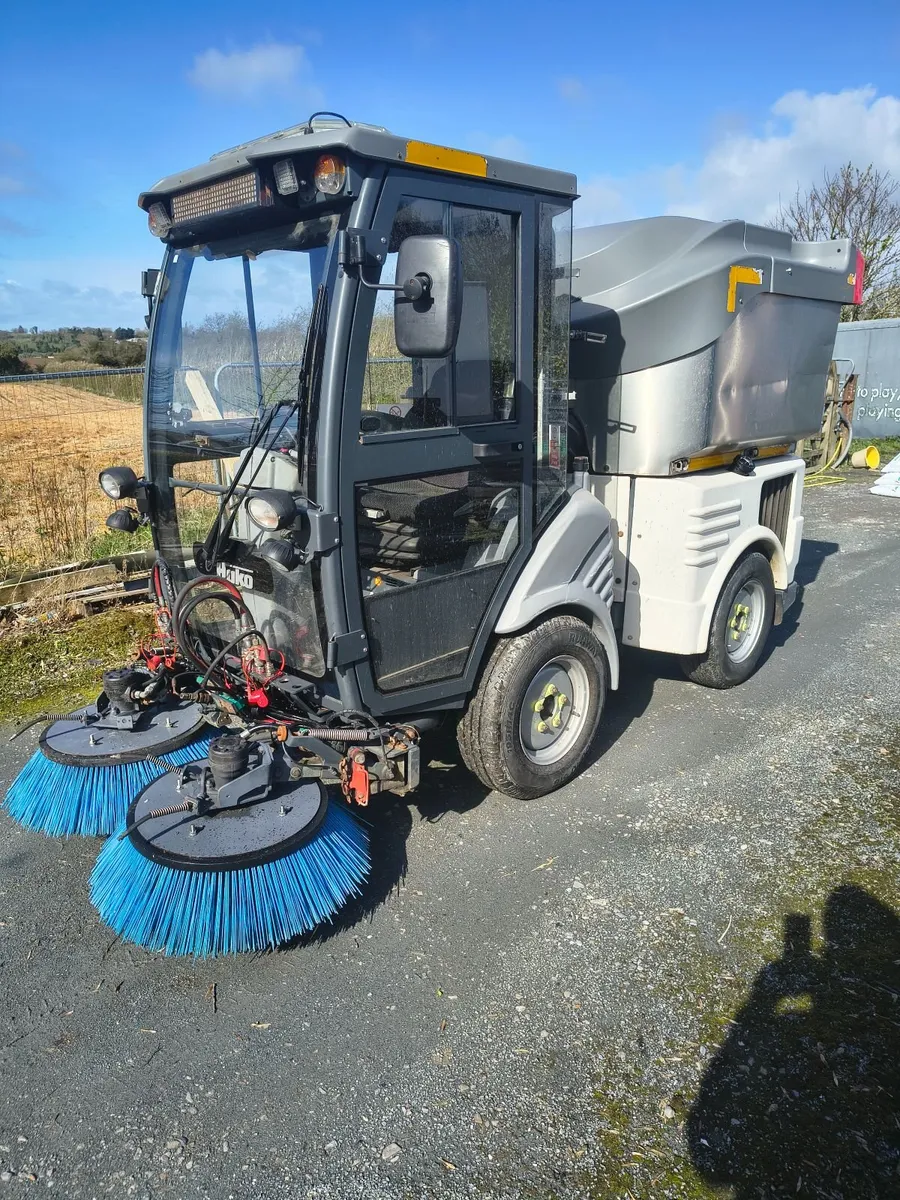 Hako 1250  footpath sweeper - Image 2