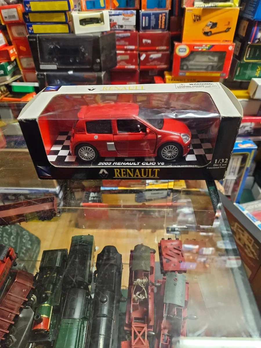 Corgi Newray Renault Clio V6 - Image 1
