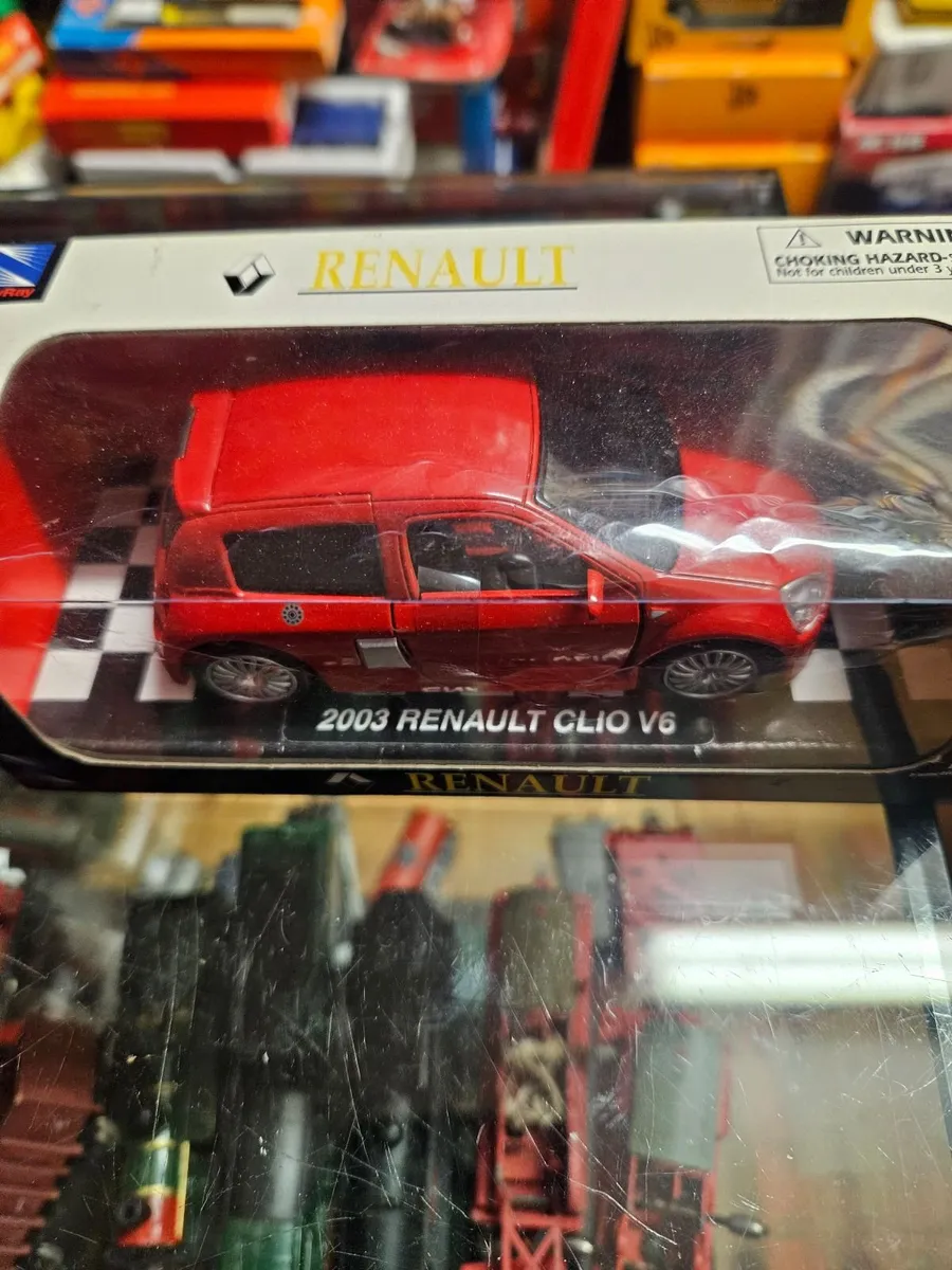 Corgi Newray Renault Clio V6 - Image 2