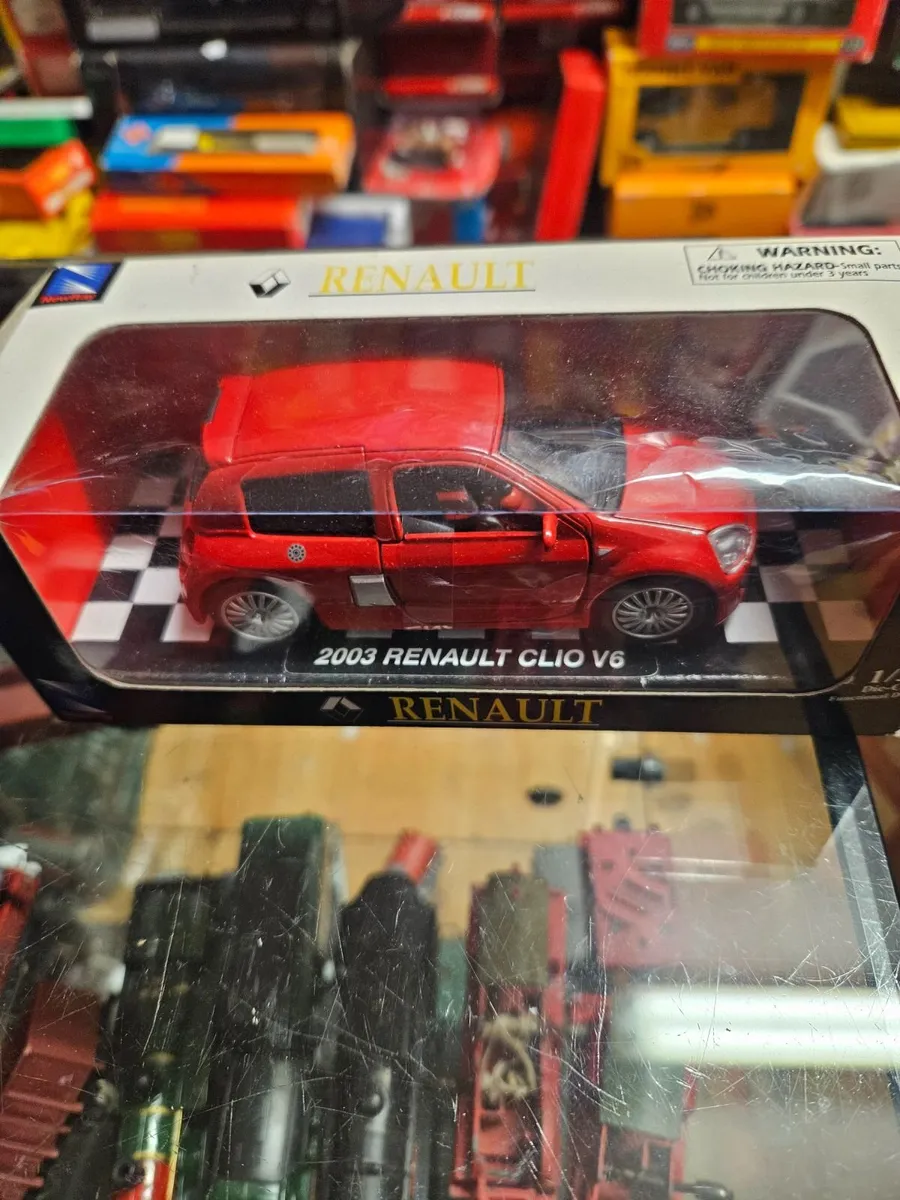 Corgi Newray Renault Clio V6 - Image 4