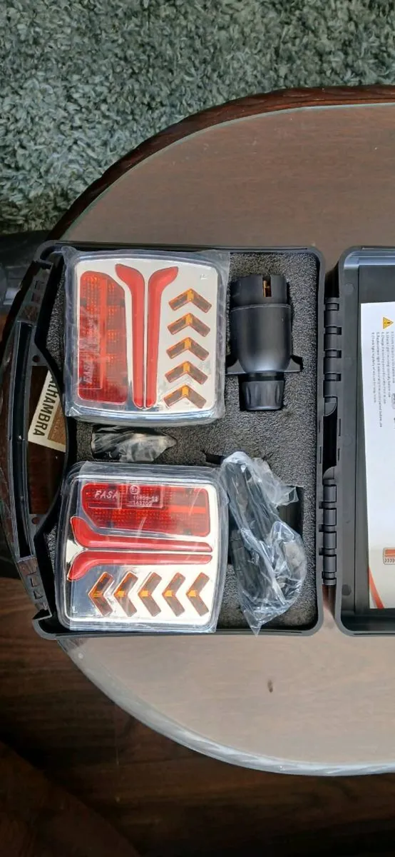 Wireless trailer light kit - Image 1