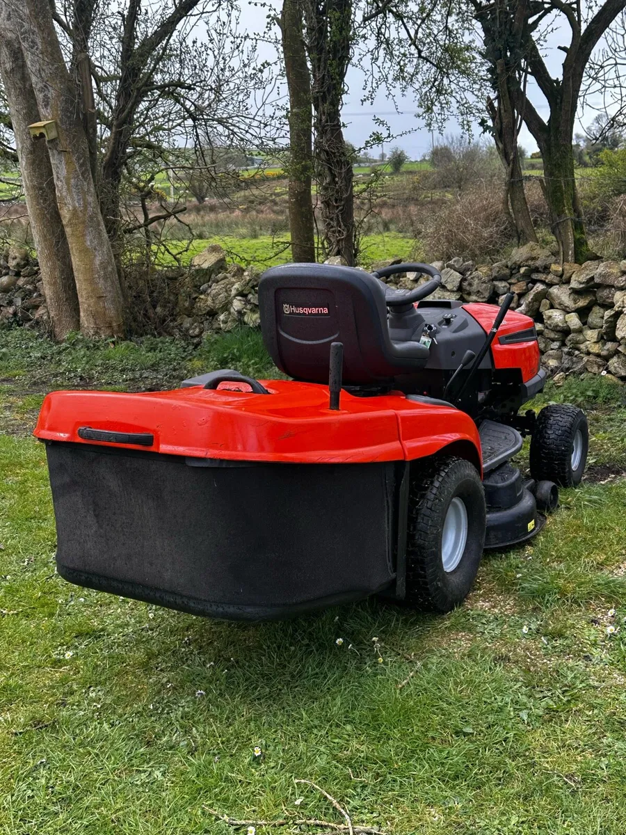 Husqvarna cth171 ride on lawnmower - Image 4