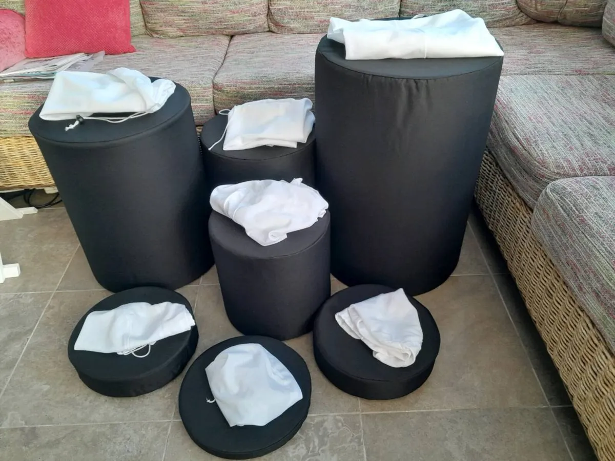 Photographic posing pods - Image 2