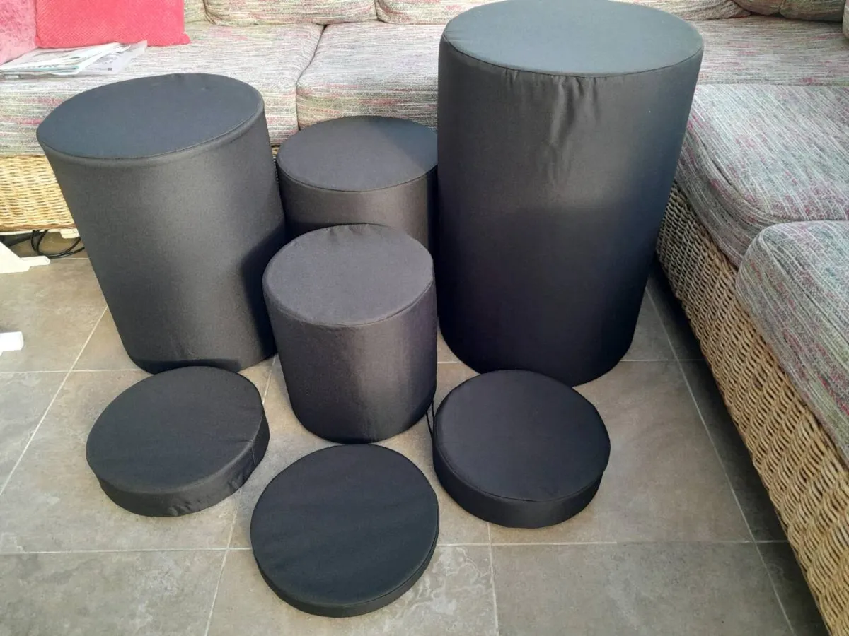 Photographic posing pods - Image 3