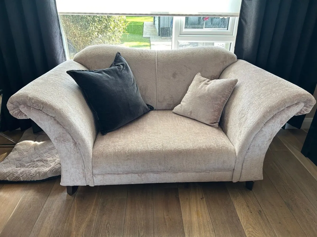4 piece Sofa set - Image 2
