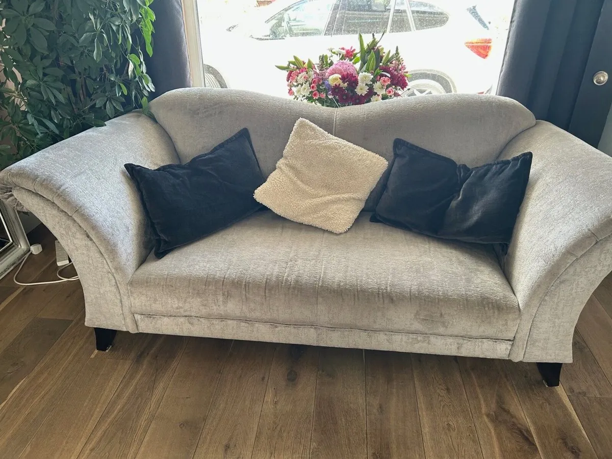 4 piece Sofa set - Image 3