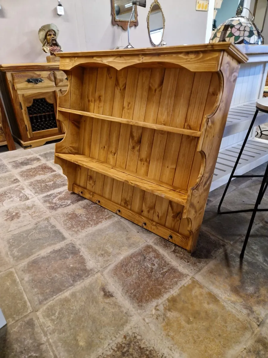 Large pine wall dresser, plate rack - Image 1