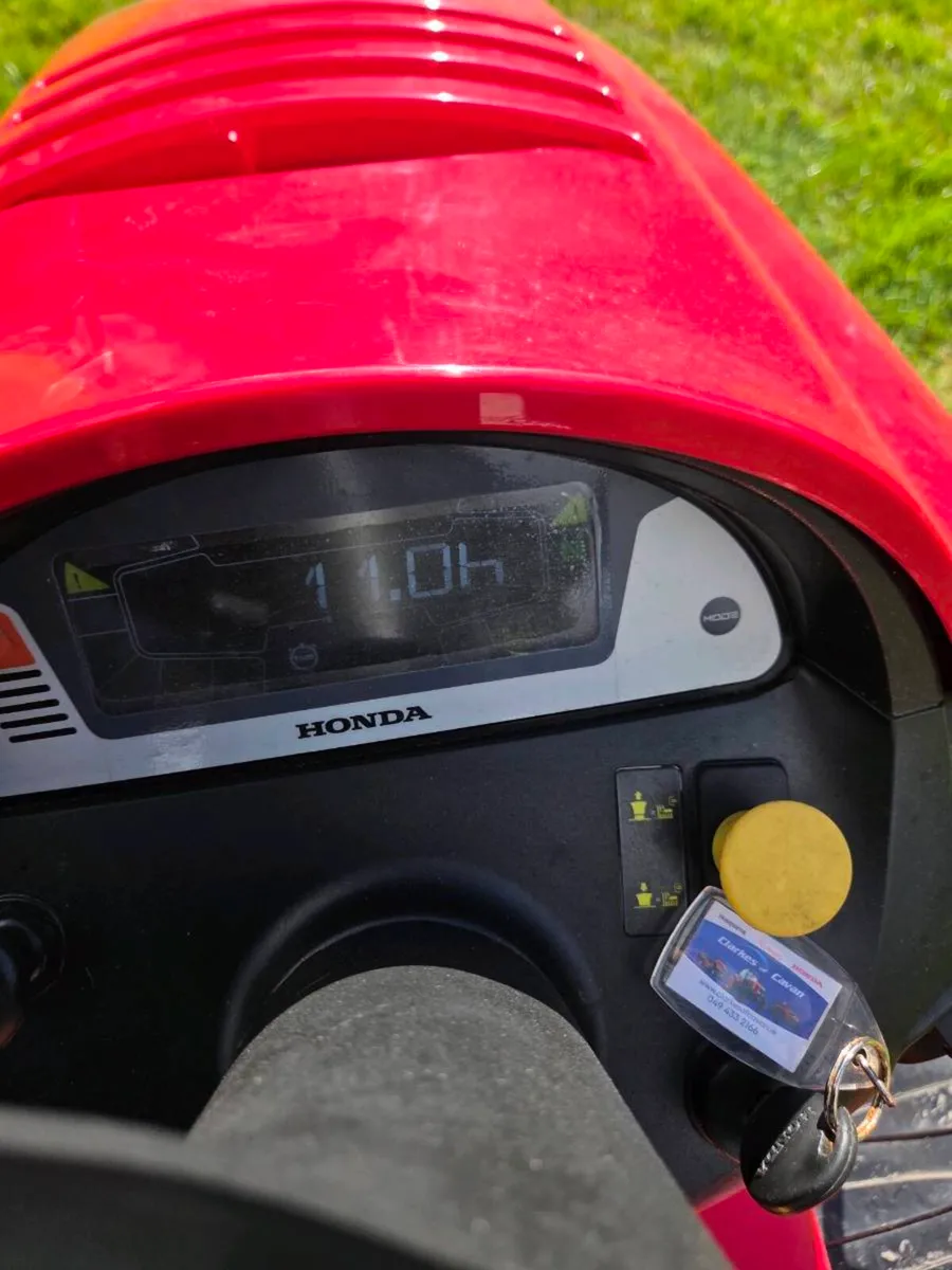 Ride on mower - Image 4
