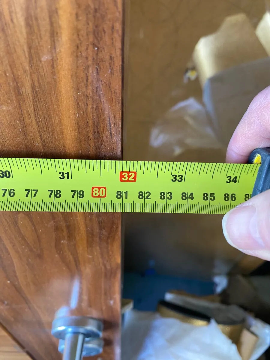 Walnut glazed door - Image 2