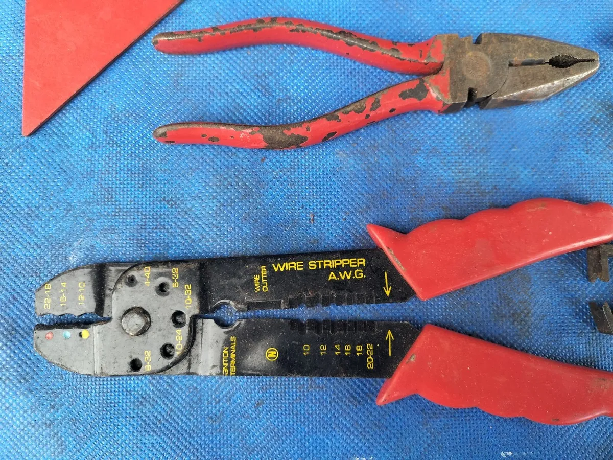 4 Pliers type tools - Image 2