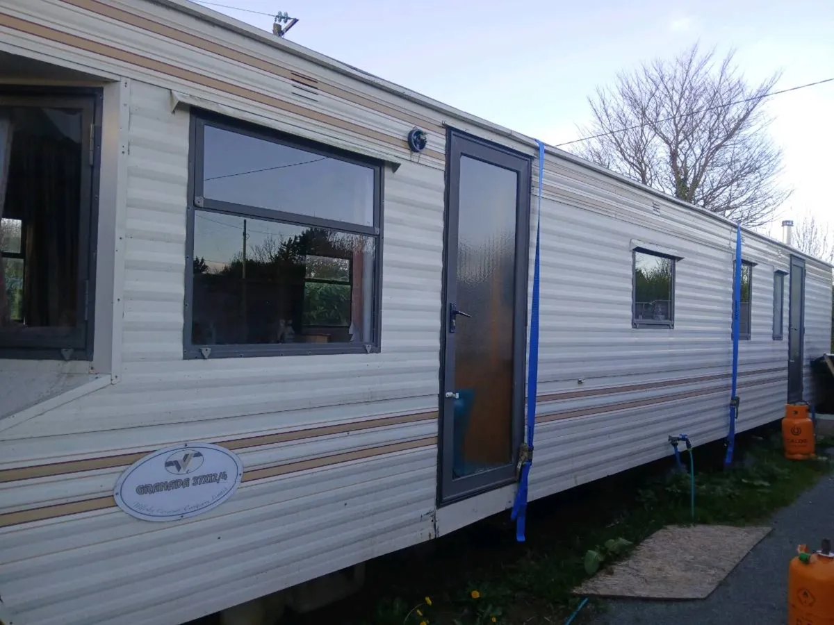 Mobile home 4 bed - Image 1