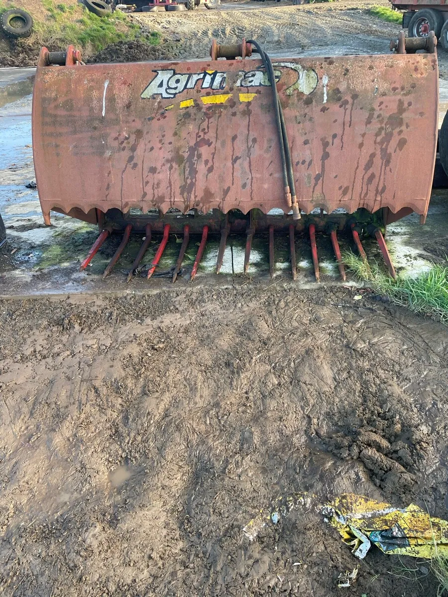 Agrimac Shear grab + scraper - Image 1