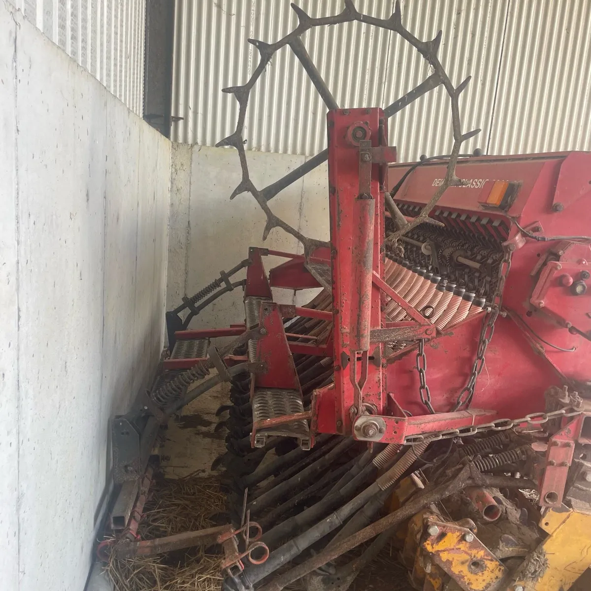 Pottinger kongskilde onepass seeder - Image 4