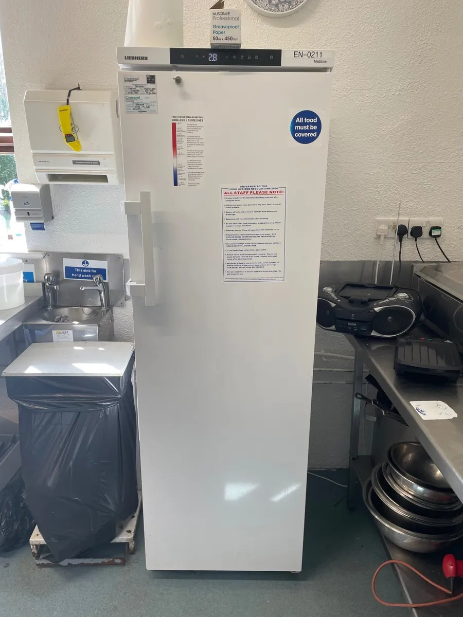 Commercial kitchen fridge - Image 1