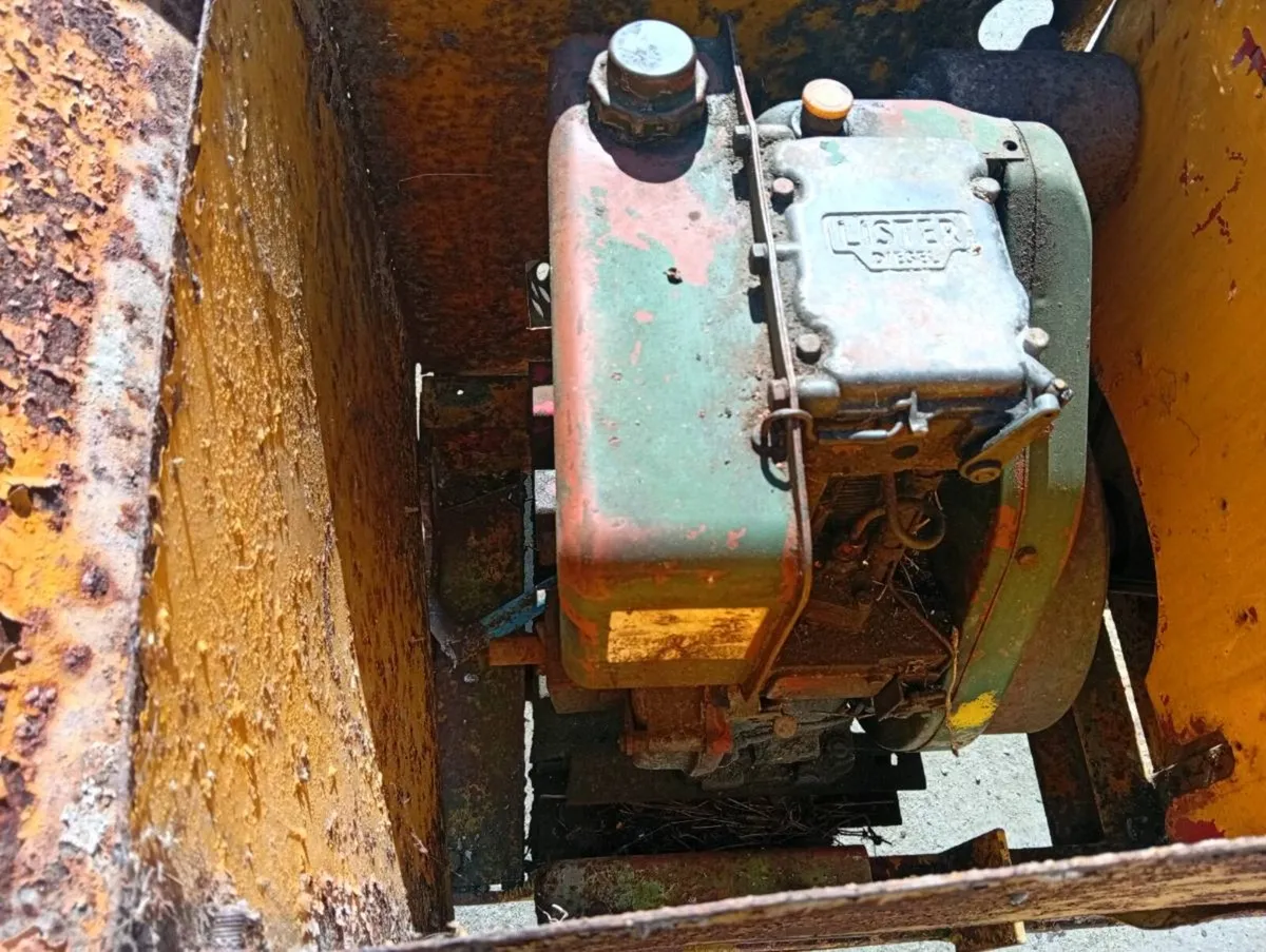 Tow behind mixer - Image 2