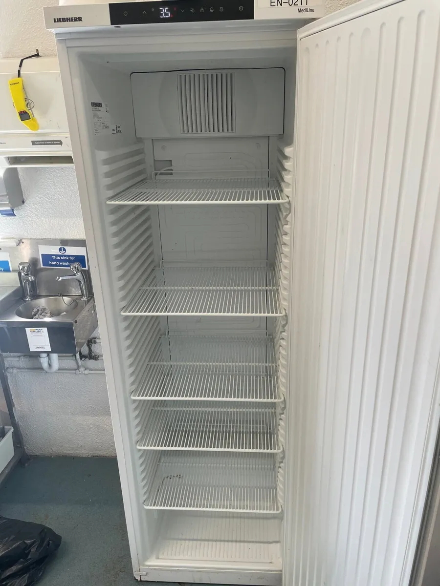 Commercial kitchen fridge - Image 2