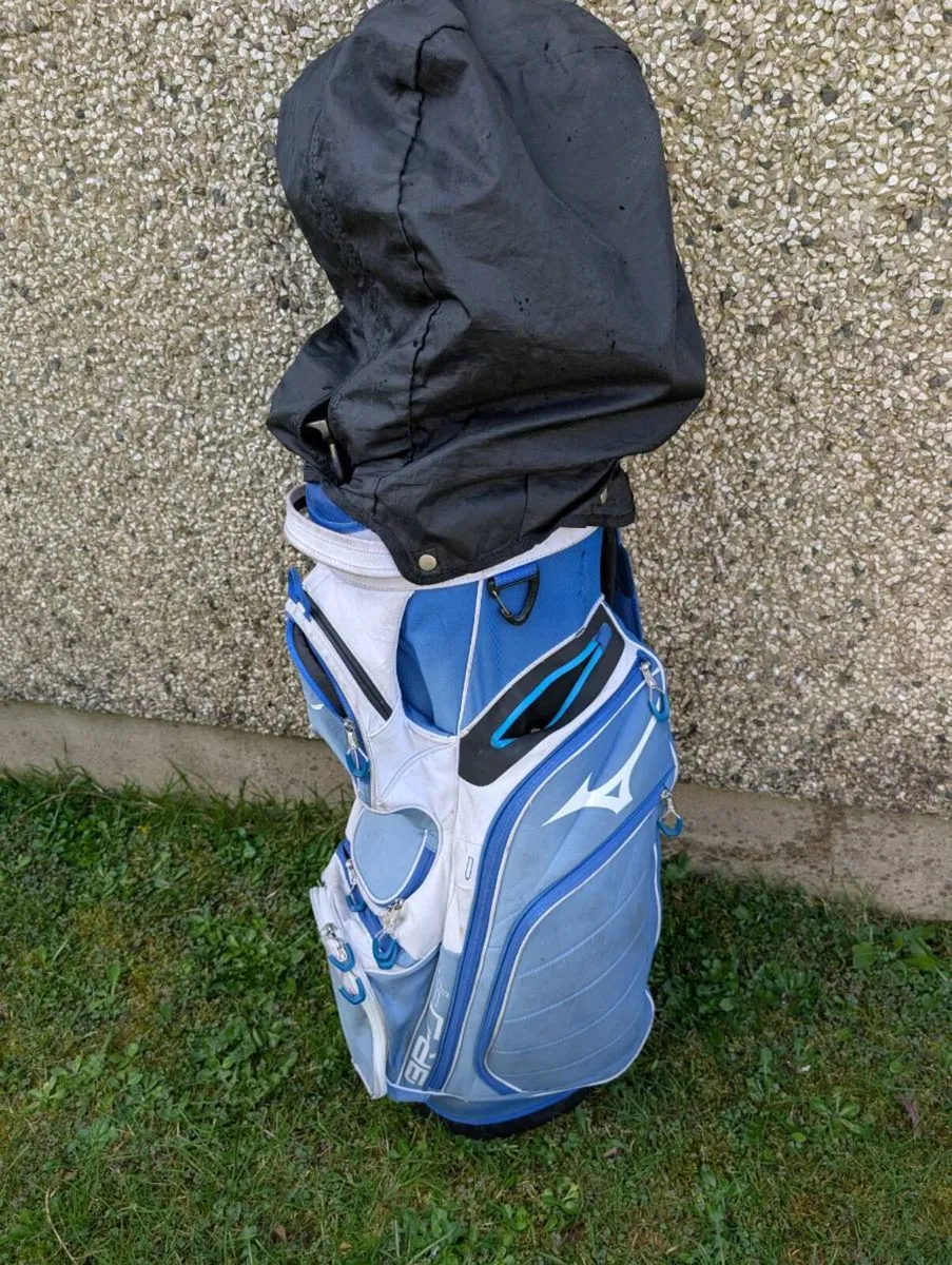 Cheap set Golf clubs & Mizuno bag first come - Image 1