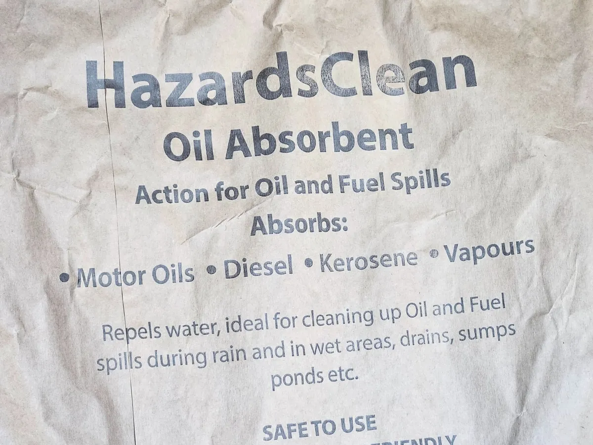 Hazzards CLean Oil Absorbent - Image 3