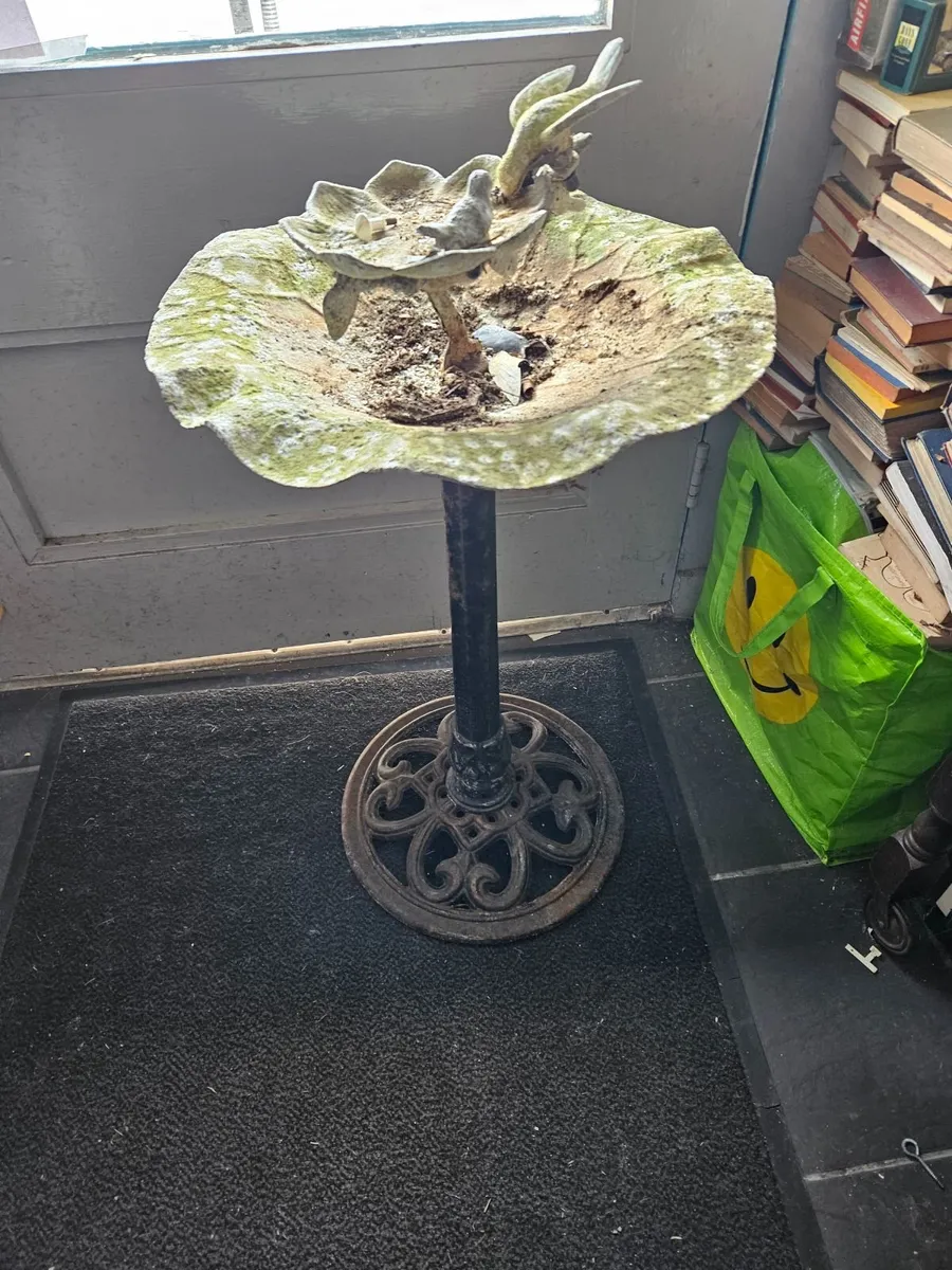 Vintage Bird Bath - Image 1